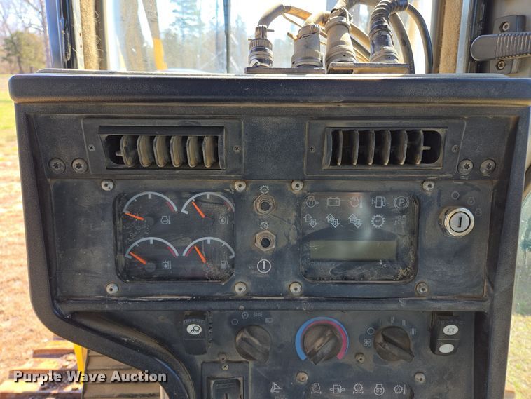 image for item EL5682 2006 Caterpillar D6R XL Series III dozer