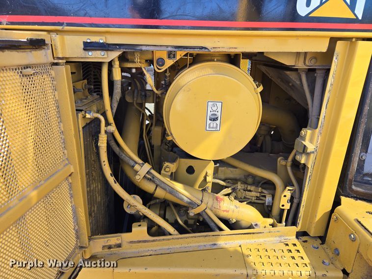 image for item EL5682 2006 Caterpillar D6R XL Series III dozer