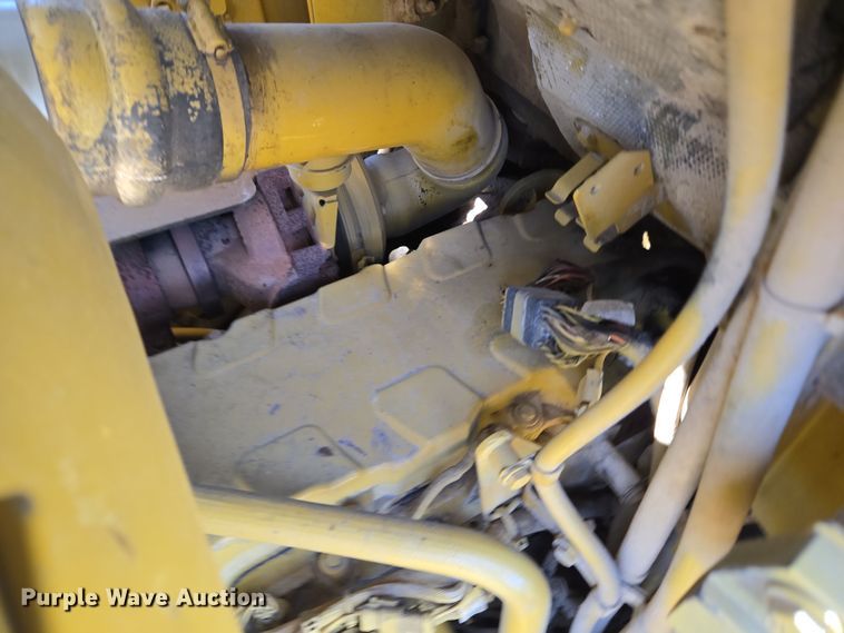 image for item EL5682 2006 Caterpillar D6R XL Series III dozer