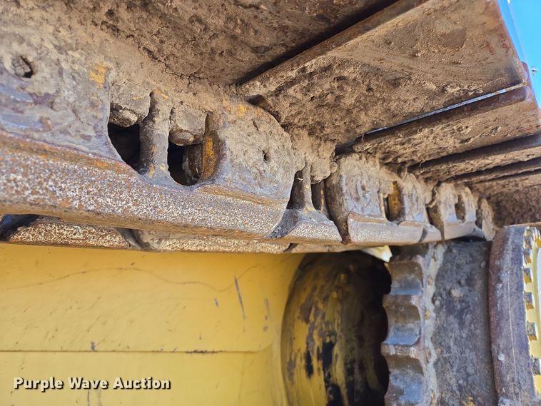 image for item EL5682 2006 Caterpillar D6R XL Series III dozer