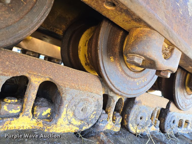 image for item EL5682 2006 Caterpillar D6R XL Series III dozer