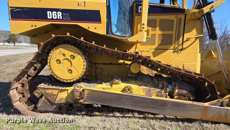 image for item EL5682 2006 Caterpillar D6R XL Series III dozer