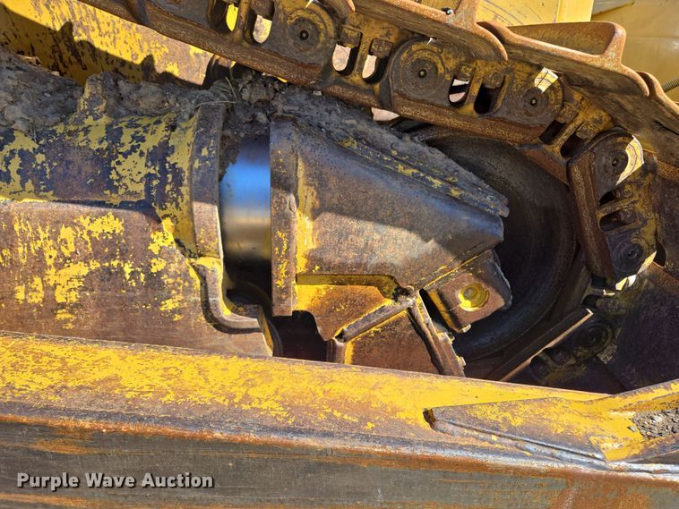 image for item EL5682 2006 Caterpillar D6R XL Series III dozer