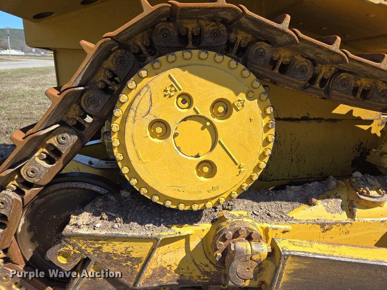 image for item EL5682 2006 Caterpillar D6R XL Series III dozer