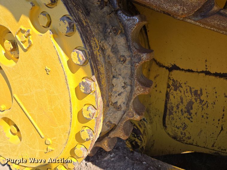 image for item EL5682 2006 Caterpillar D6R XL Series III dozer