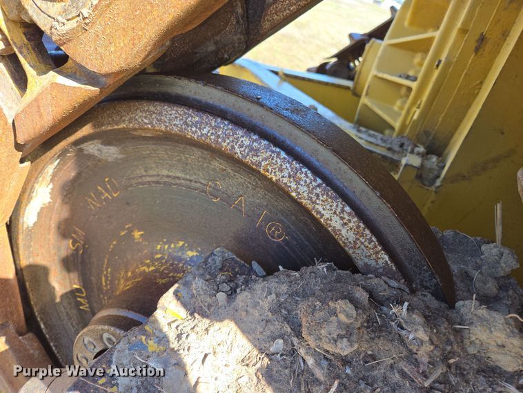 image for item EL5682 2006 Caterpillar D6R XL Series III dozer