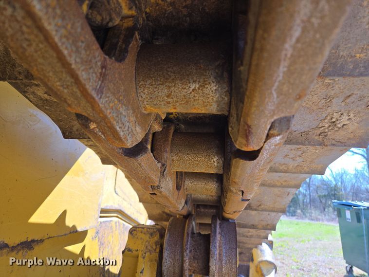 image for item EL5682 2006 Caterpillar D6R XL Series III dozer