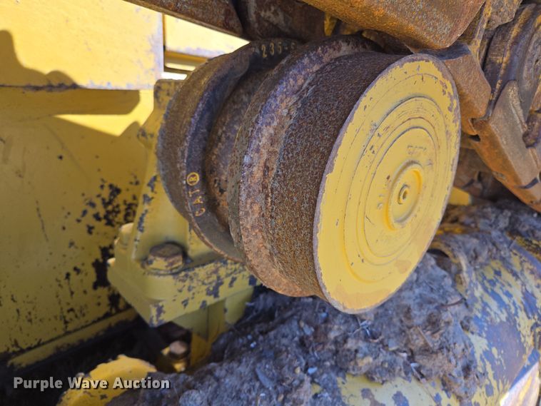 image for item EL5682 2006 Caterpillar D6R XL Series III dozer