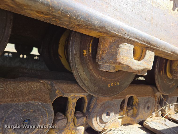 image for item EL5682 2006 Caterpillar D6R XL Series III dozer