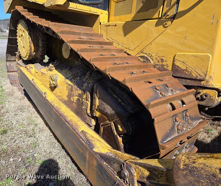 image for item EL5682 2006 Caterpillar D6R XL Series III dozer