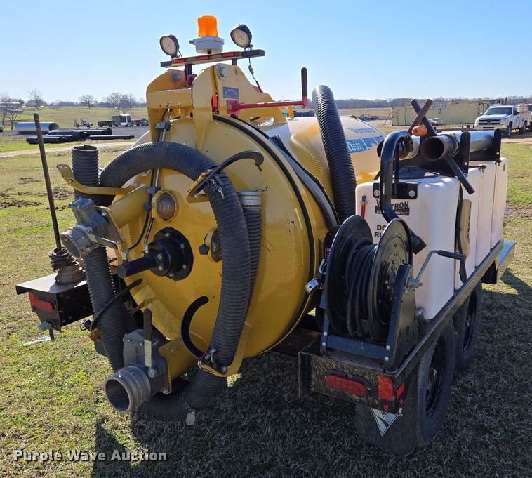 image for item EL5689 2021 Vermeer CV 573 SGT vacuum excavator