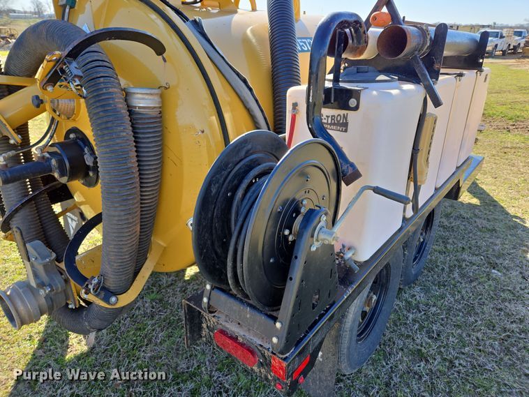 image for item EL5689 2021 Vermeer CV 573 SGT vacuum excavator