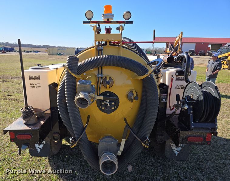 image for item EL5689 2021 Vermeer CV 573 SGT vacuum excavator