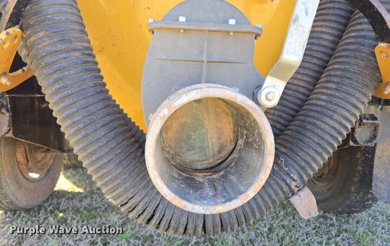 image for item EL5689 2021 Vermeer CV 573 SGT vacuum excavator