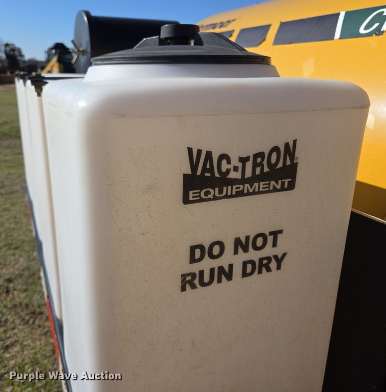 image for item EL5689 2021 Vermeer CV 573 SGT vacuum excavator