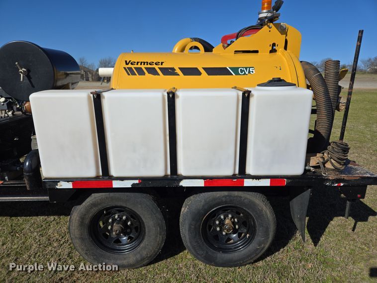 image for item EL5689 2021 Vermeer CV 573 SGT vacuum excavator