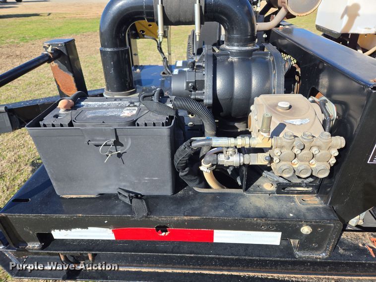 image for item EL5689 2021 Vermeer CV 573 SGT vacuum excavator