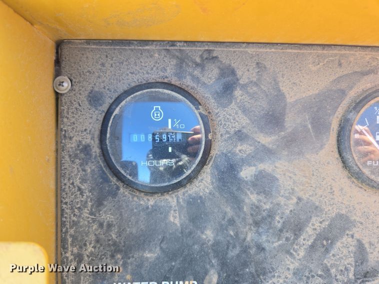 image for item EL5689 2021 Vermeer CV 573 SGT vacuum excavator