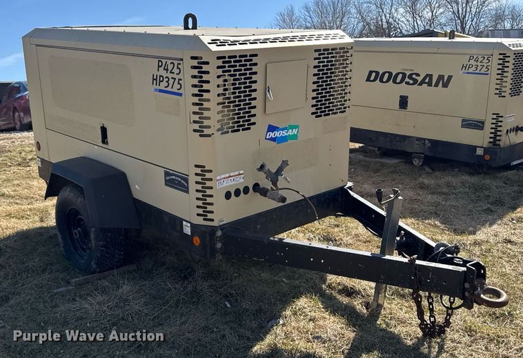 image for item EM3577 2016 Doosan P425 HP375 air compressor