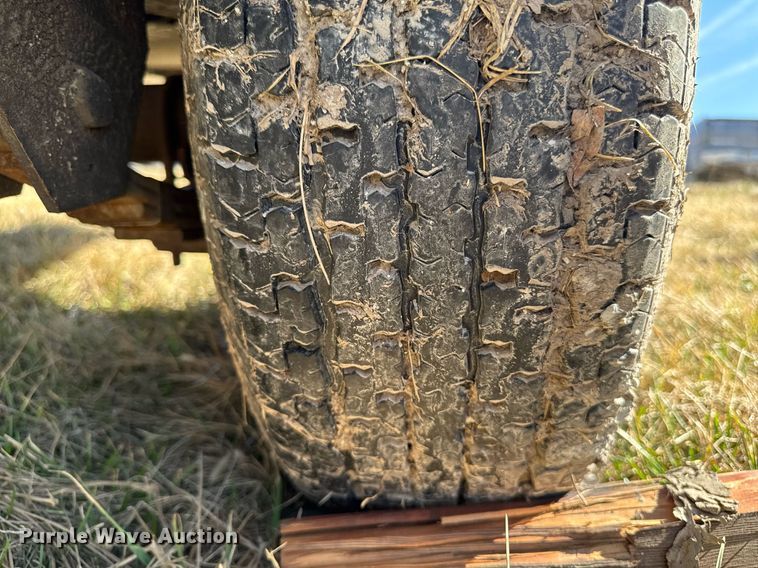 image for item EM3577 2016 Doosan P425 HP375 air compressor