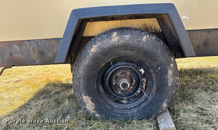 image for item EM3577 2016 Doosan P425 HP375 air compressor