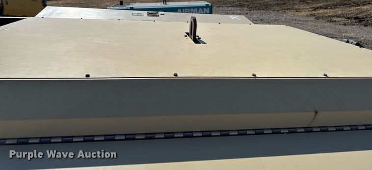 image for item EM3578 2014 Doosan P425 HP375 air compressor