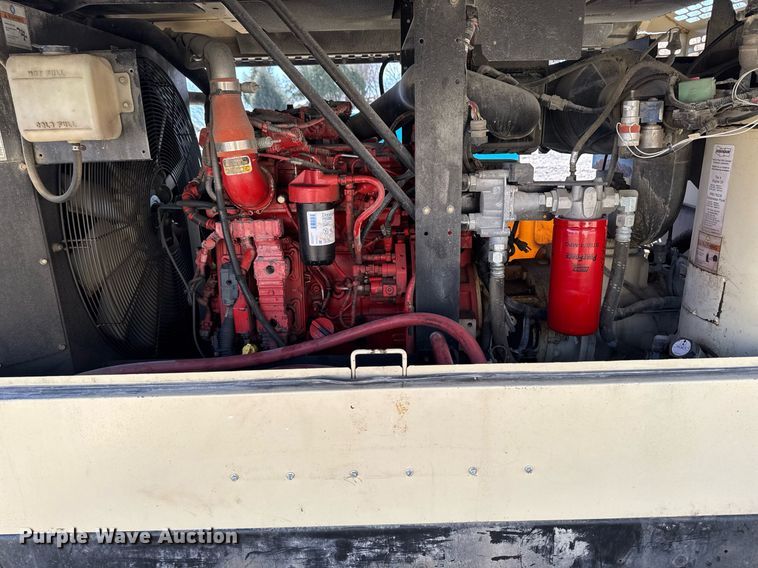 image for item EM3578 2014 Doosan P425 HP375 air compressor