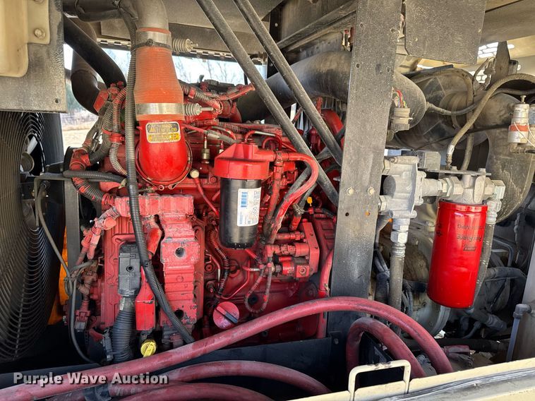 image for item EM3578 2014 Doosan P425 HP375 air compressor