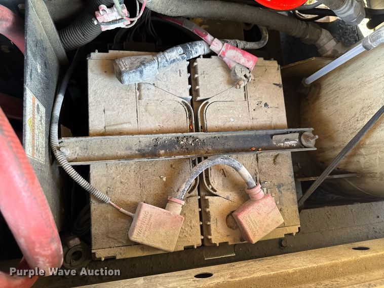 image for item EM3578 2014 Doosan P425 HP375 air compressor