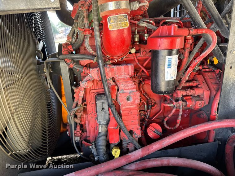 image for item EM3578 2014 Doosan P425 HP375 air compressor