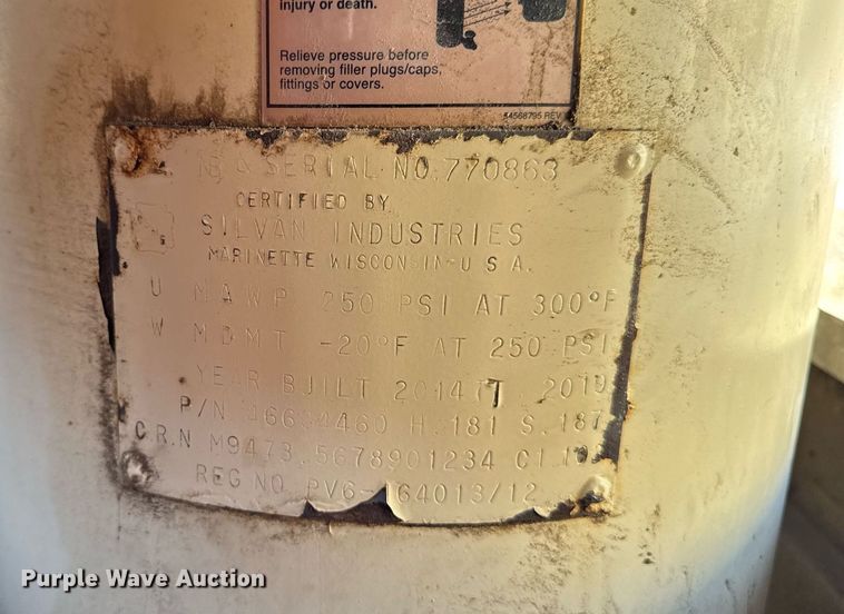 image for item EM3578 2014 Doosan P425 HP375 air compressor