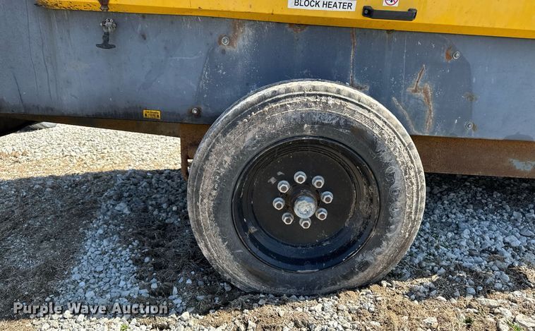 image for item EM3580 2014 Atlas Copco XATS750 JD7 air compressor