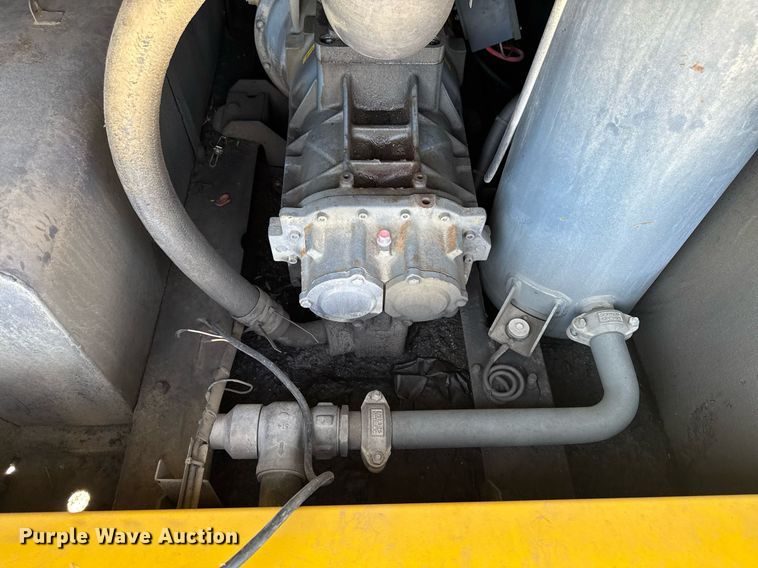 image for item EM3581 2011 Atlas Copco XAS750 CD6 air compressor