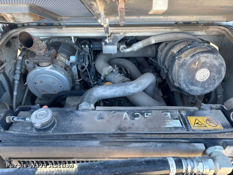 image for item EM3590 2018 Takeuchi TL8 tracked skid steer loader