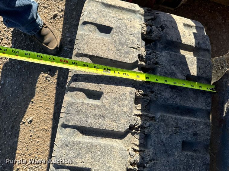 image for item EM3590 2018 Takeuchi TL8 tracked skid steer loader