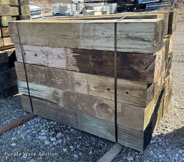 image for item EM3592 Approximately 125 bridge post