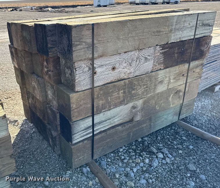 image for item EM3592 Approximately 125 bridge post