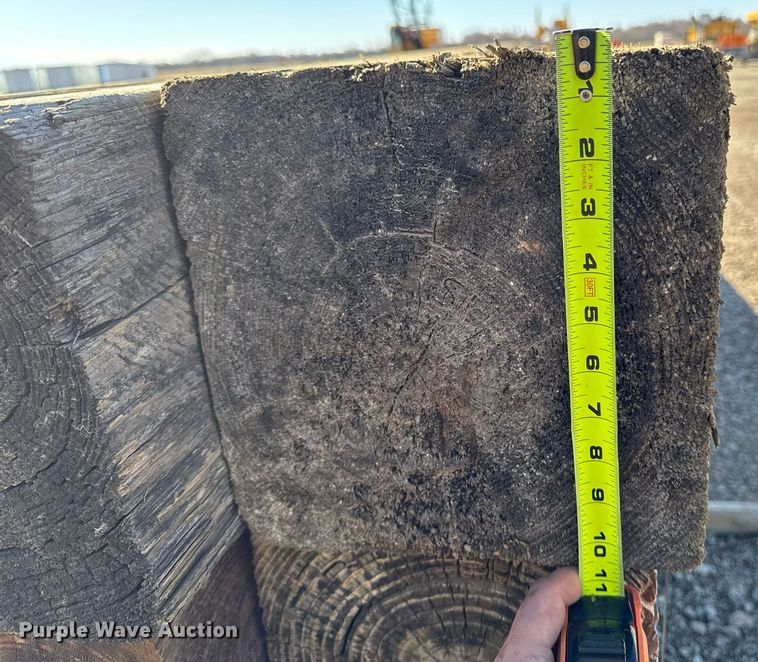 image for item EM3592 Approximately 125 bridge post