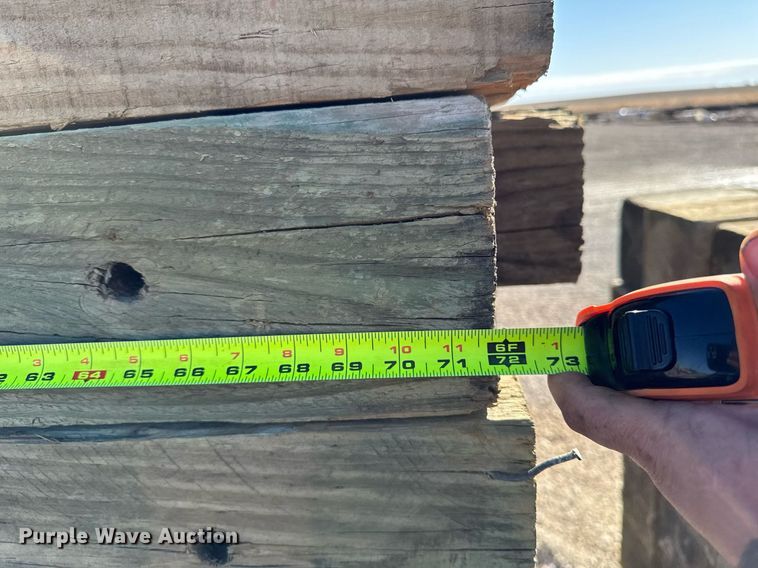 image for item EM3592 Approximately 125 bridge post