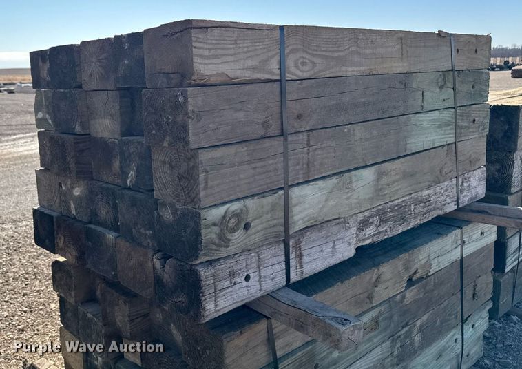 image for item EM3592 Approximately 125 bridge post