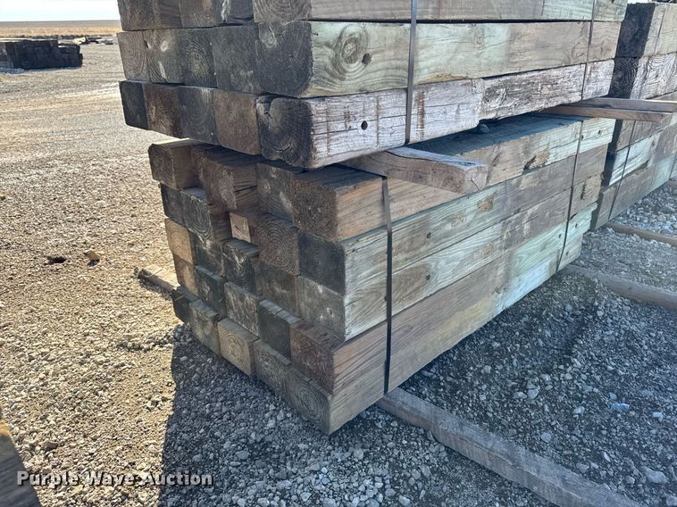 image for item EM3592 Approximately 125 bridge post