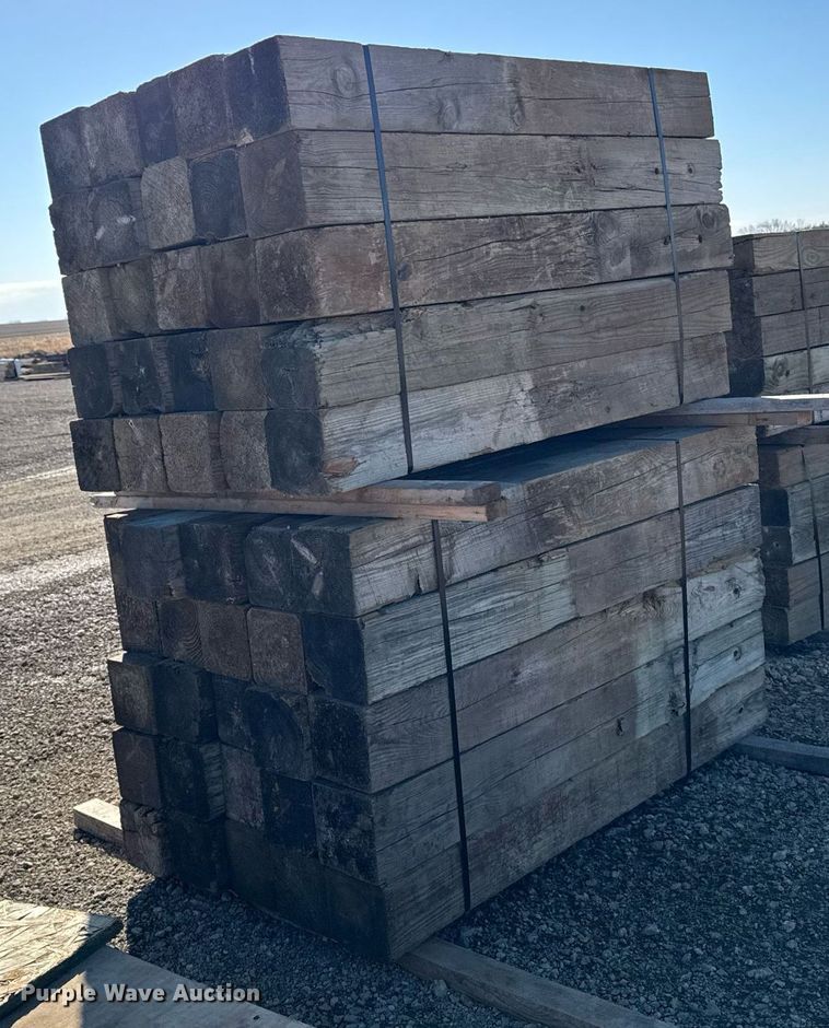 image for item EM3592 Approximately 125 bridge post