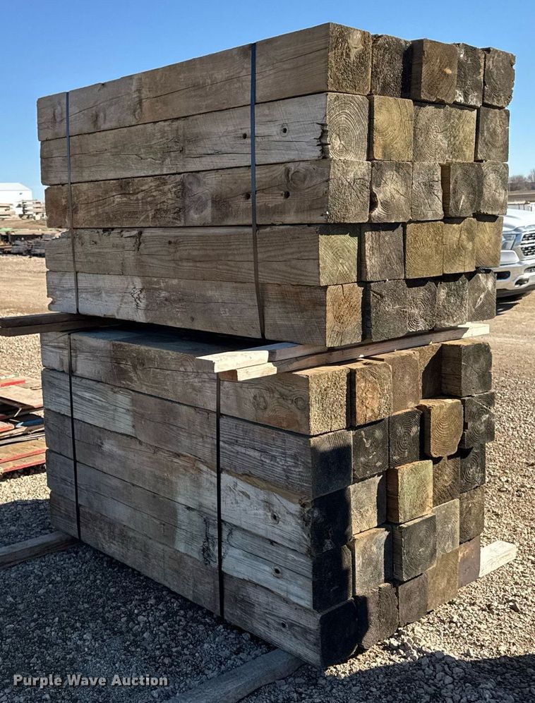 image for item EM3592 Approximately 125 bridge post