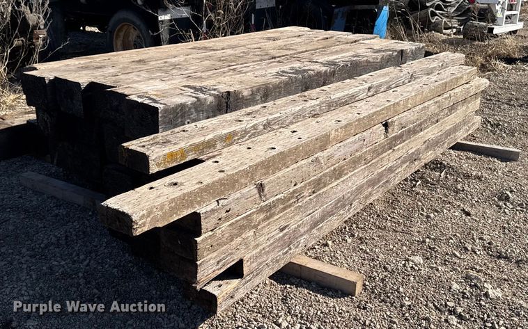 image for item EM3593 Approximately 35 bridge posts