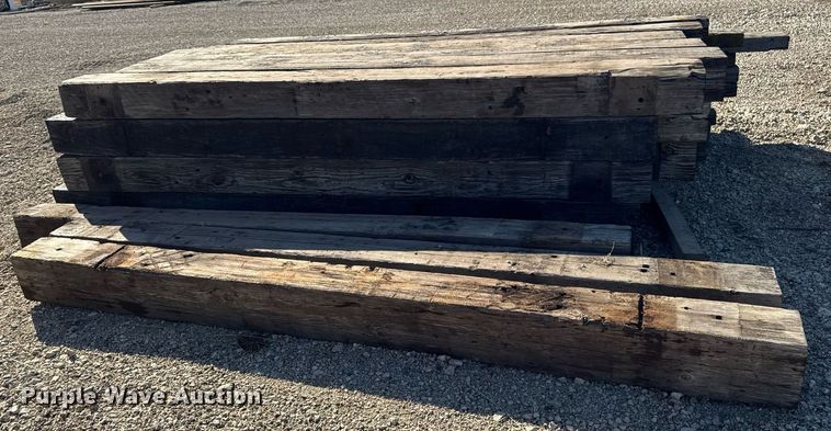 image for item EM3593 Approximately 35 bridge posts