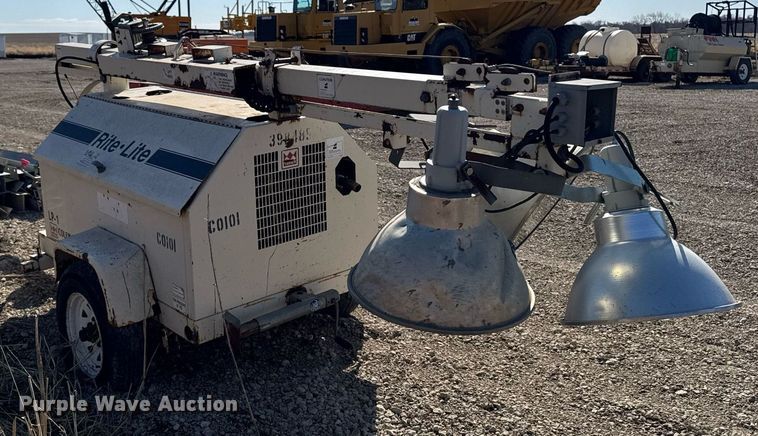 image for item EM3596 Terex MH4000RL light plant