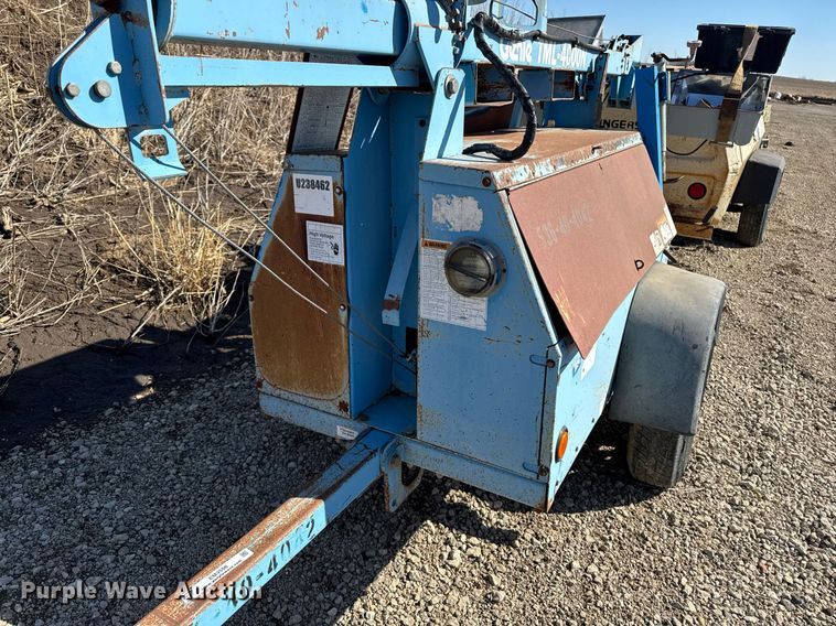 image for item EM3598 2004 Genie TML-4000N light plant