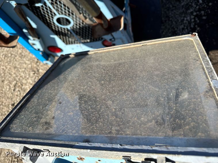 image for item EM3598 2004 Genie TML-4000N light plant