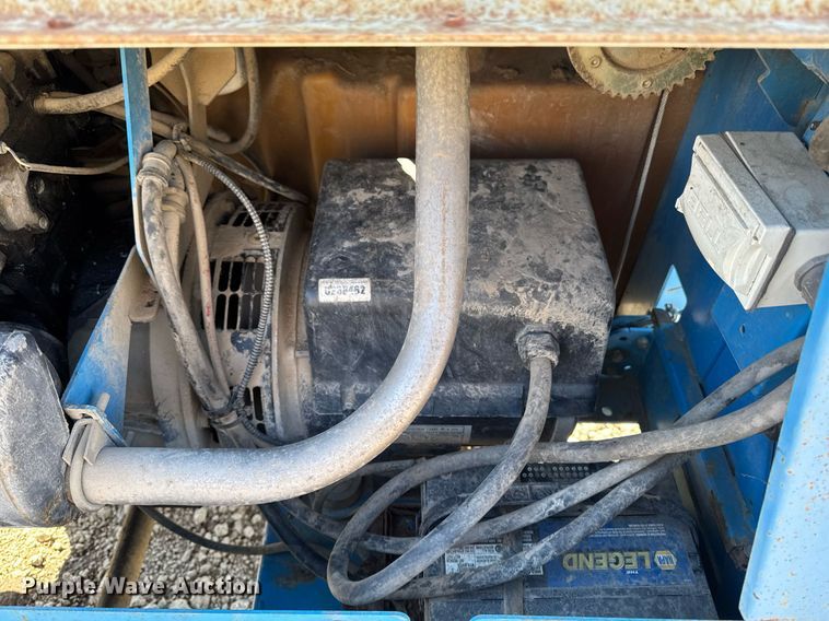 image for item EM3598 2004 Genie TML-4000N light plant