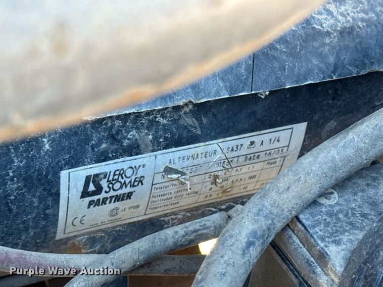 image for item EM3598 2004 Genie TML-4000N light plant